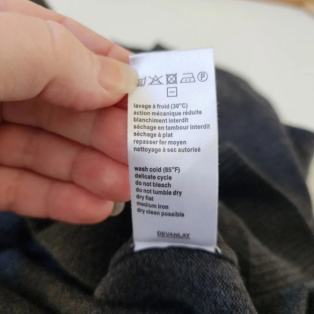 Lacoste Mens V-Neck Sweater Charcoal Gray Cotton Size 6 XL F5178 Crocodile Logo - Picture 7 of 8